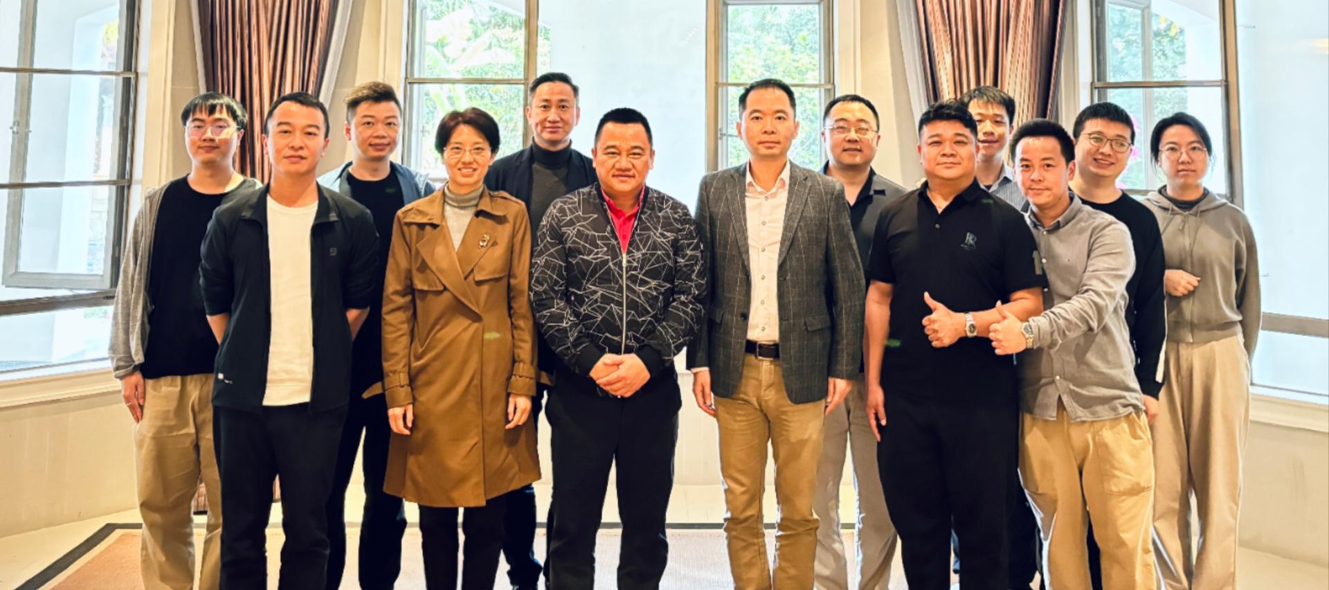 暗网禁区-深度聚合暗网禁区网红与无码资源
举办校友春茗会——共话发展新篇章