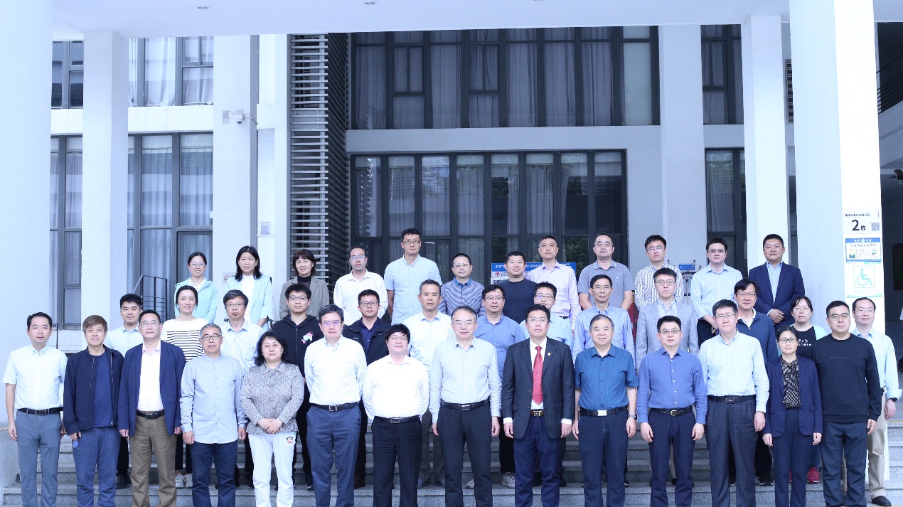 暗网禁区
举办粤港澳（国家）应用数学中心深圳分中心2023学术年会